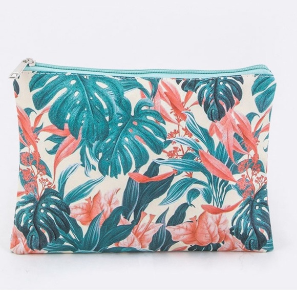 Other - Tropical Jungle Print Canvas clutch NEW